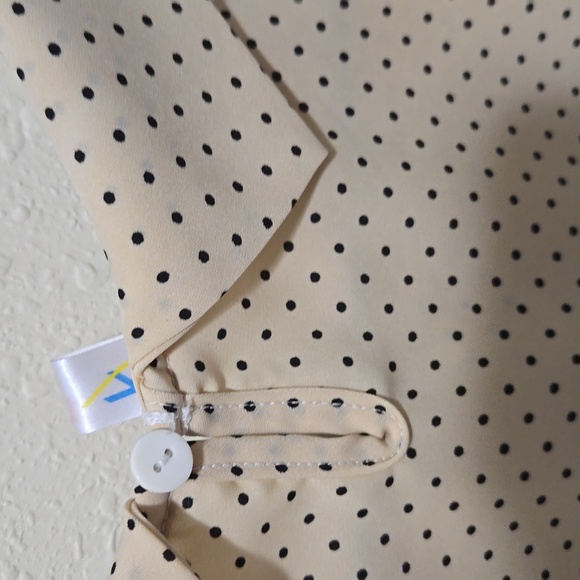 High Collection Blouse - Picture 3 of 7